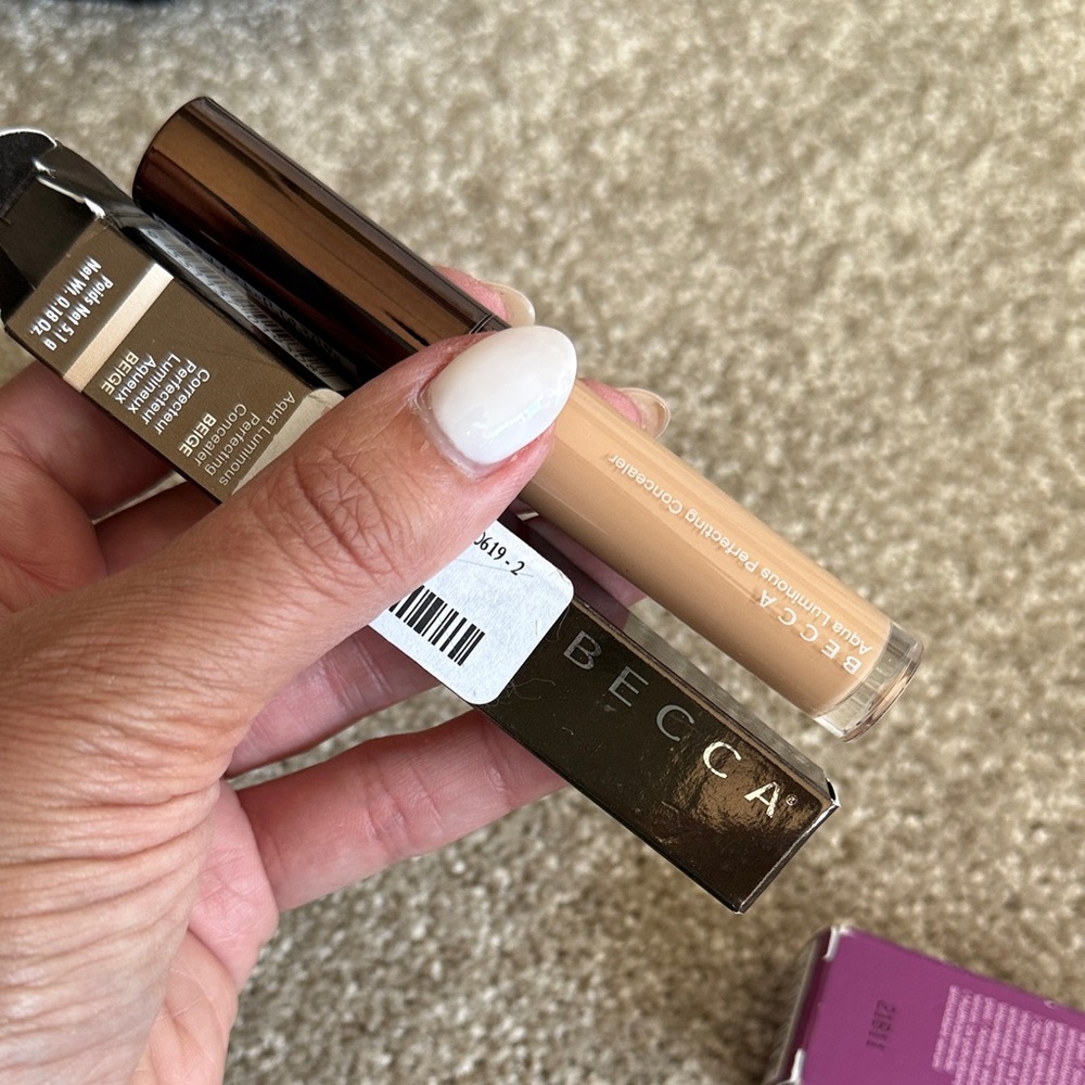 BECCA Ultimate Coverage Concealer - Beige
